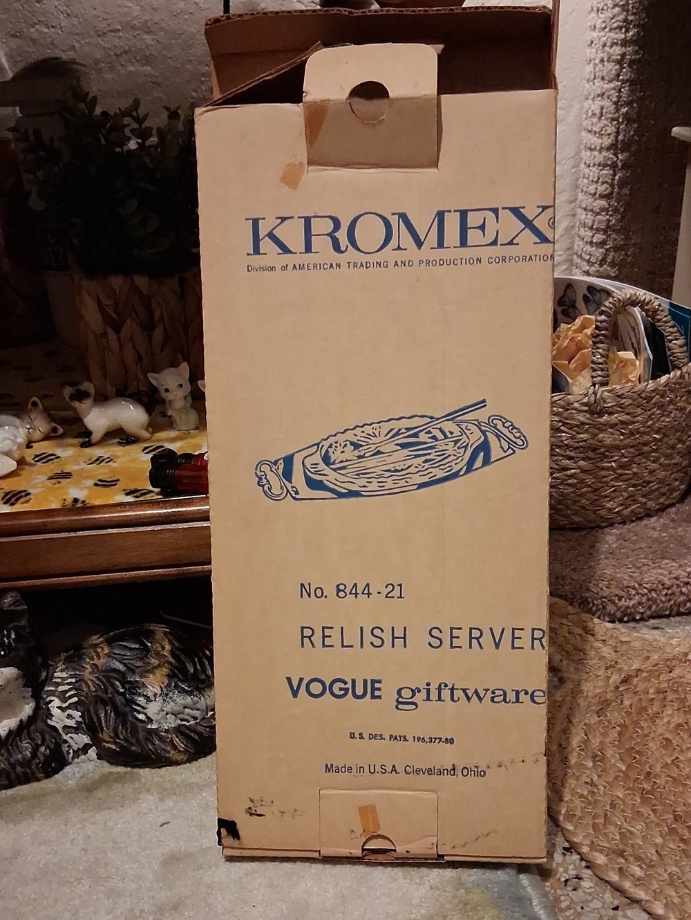 Relish Server - Picture 7 of 7